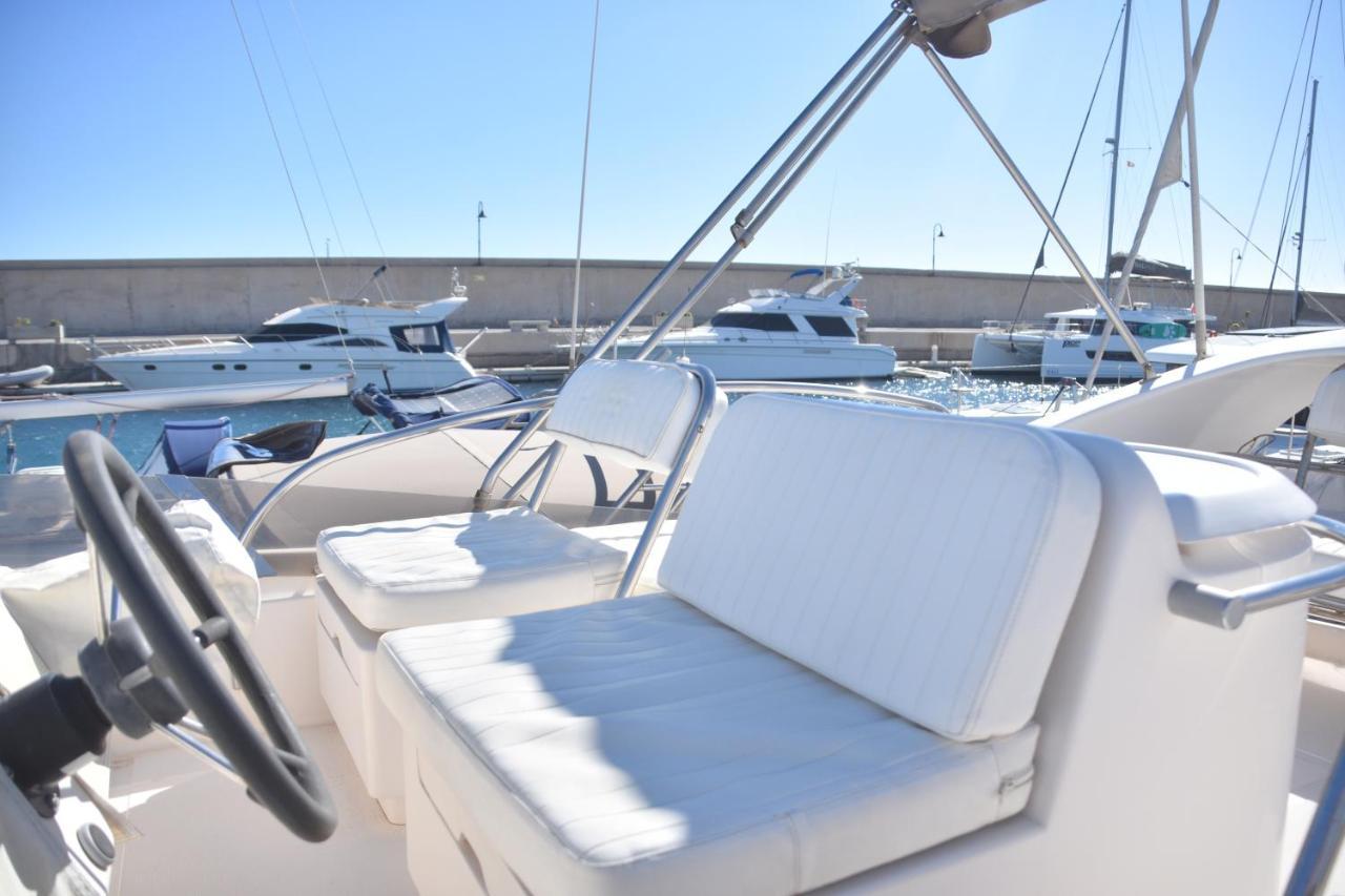 Luxury Yacht Kamikara Hotel San Miguel de Abona Buitenkant foto