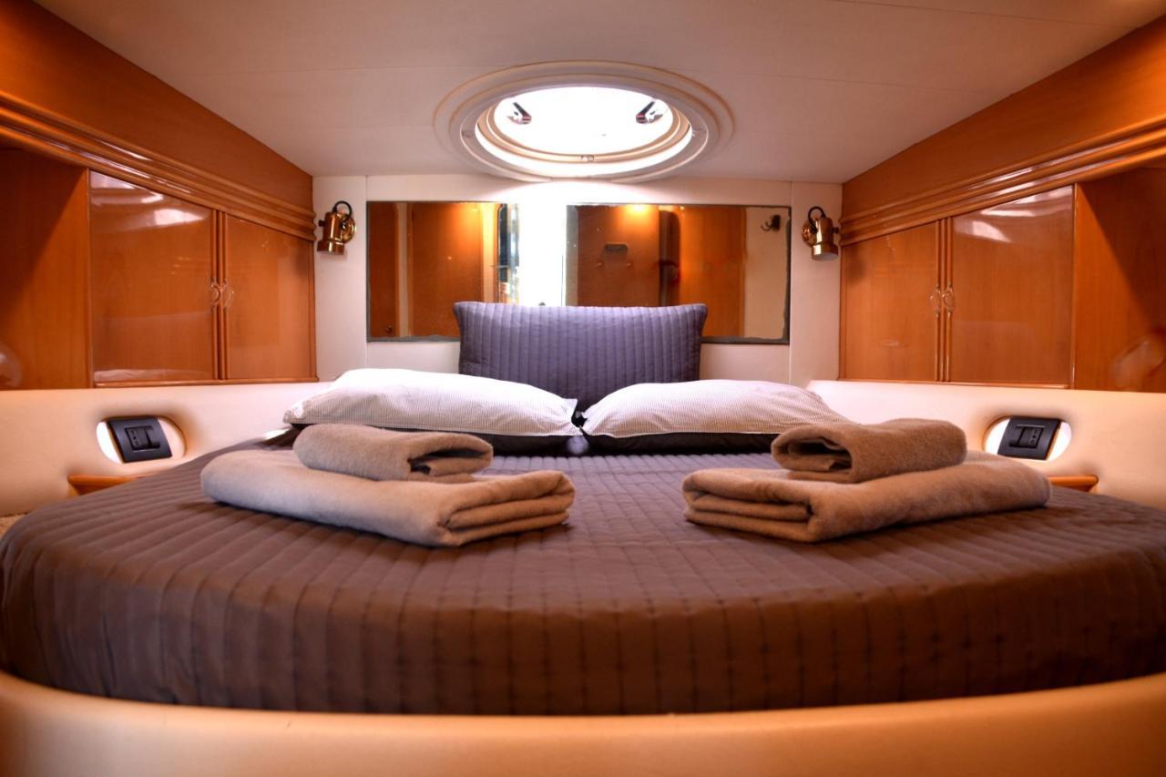 Luxury Yacht Kamikara Hotel San Miguel de Abona Buitenkant foto